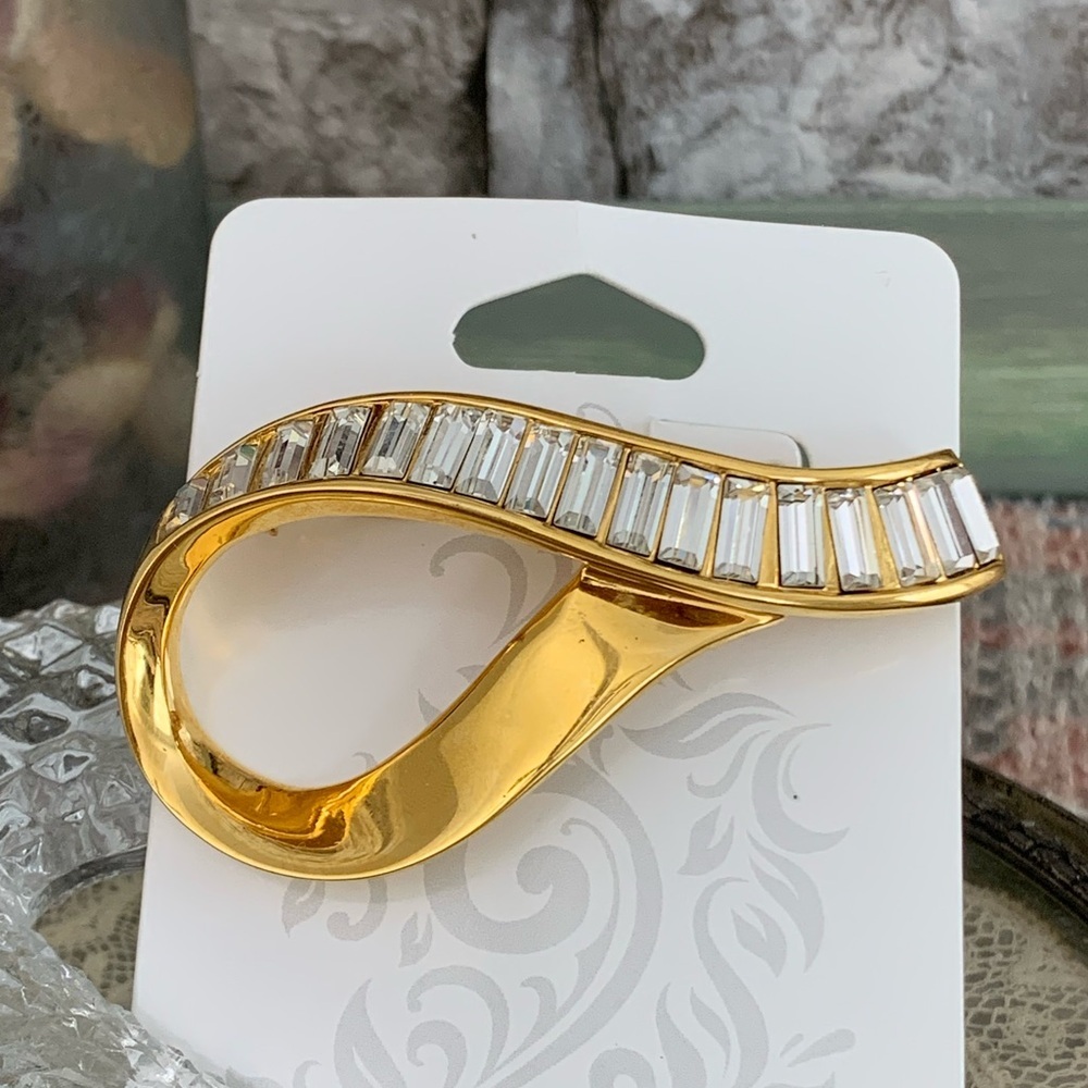Vintage Signed Swarovski Crystals Swan Logo Baguette Rhinestones Gold Brooch Pin